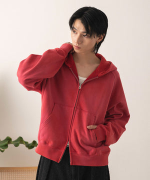 レッドソノタ モデル：180cm L着用