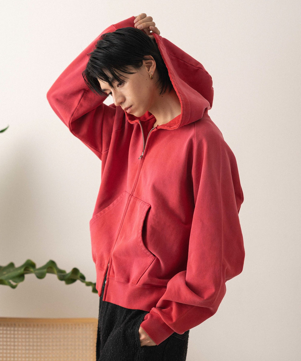 レッドソノタ モデル：180cm L着用