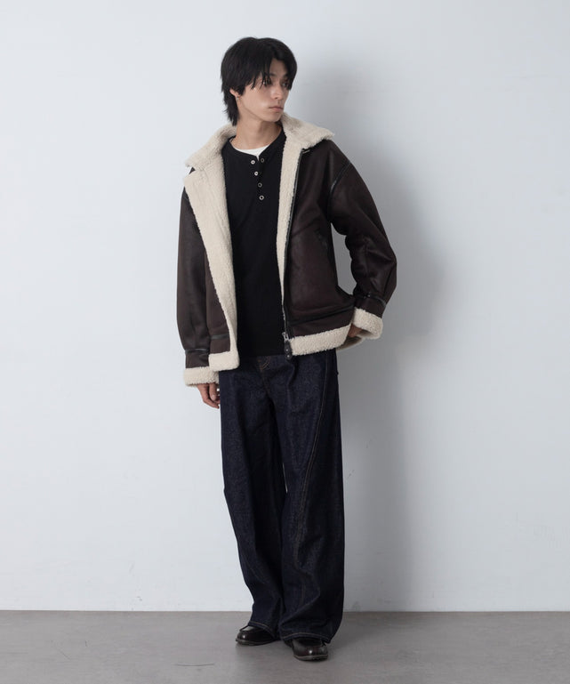 ブラウン モデル：180cm L着用