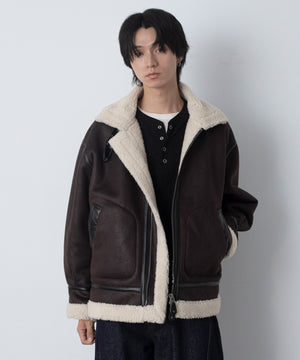 ブラウン モデル：180cm L着用