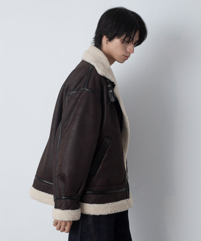 ブラウン モデル：180cm L着用