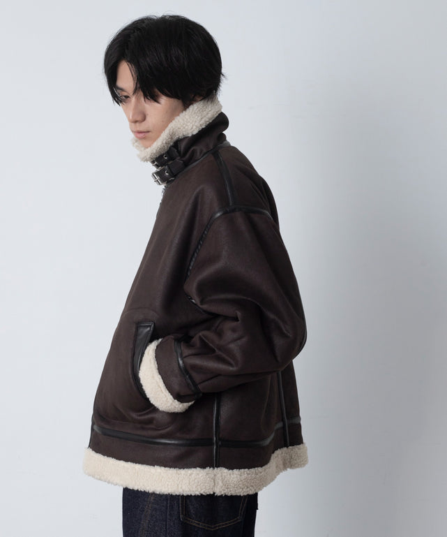 ブラウン モデル：180cm L着用