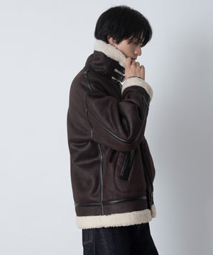 ブラウン モデル：180cm L着用
