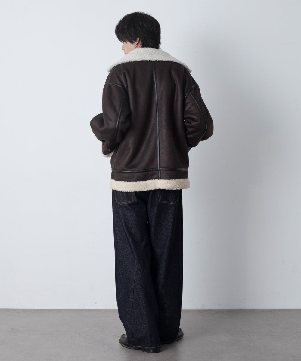 ブラウン モデル：180cm L着用