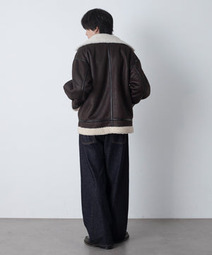 ブラウン モデル：180cm L着用