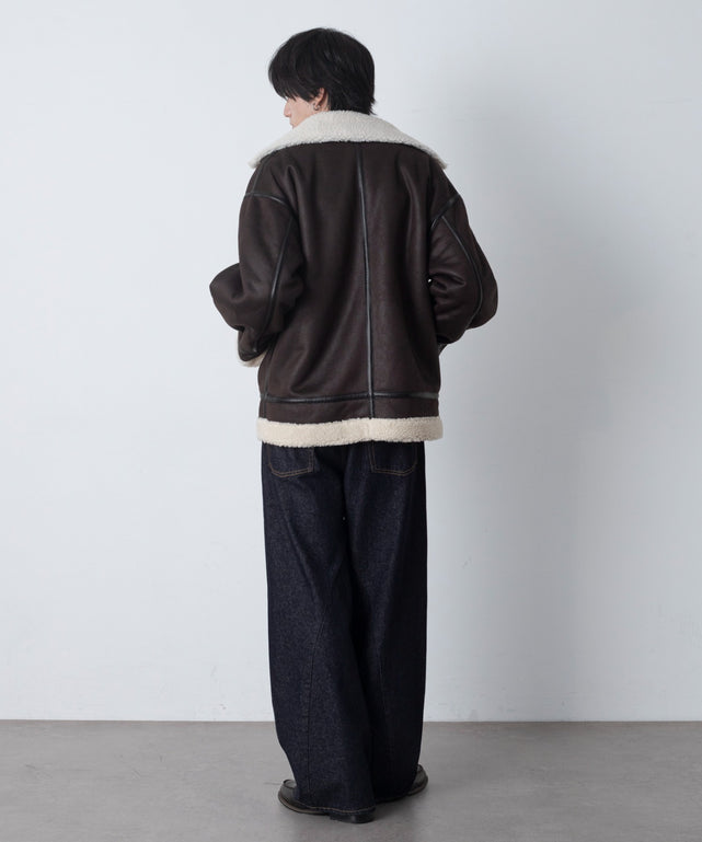 ブラウン モデル：180cm L着用