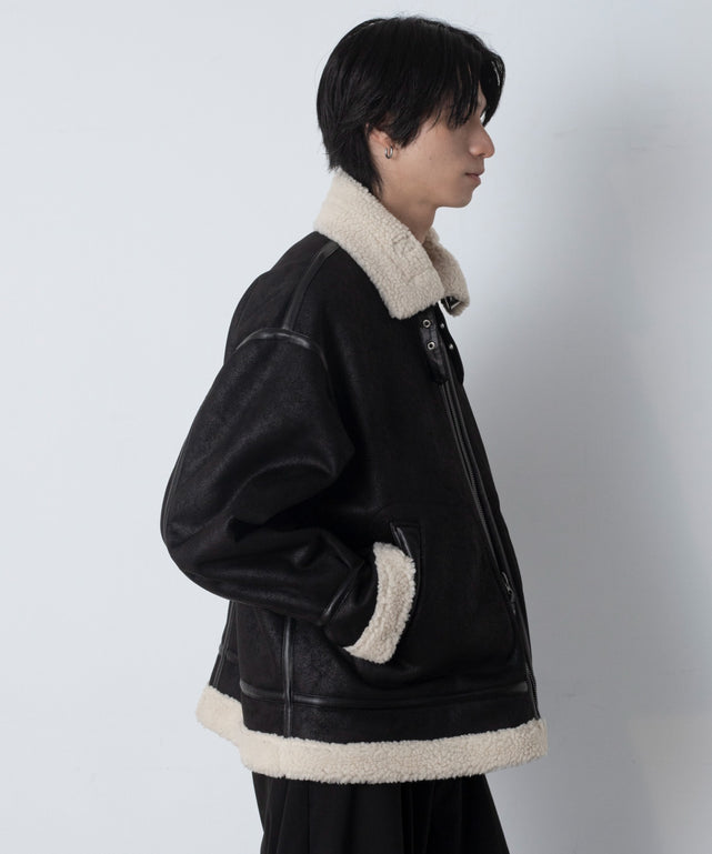 ブラック モデル：180cm L着用