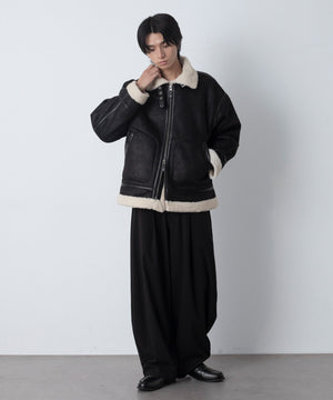 ブラック モデル：180cm L着用
