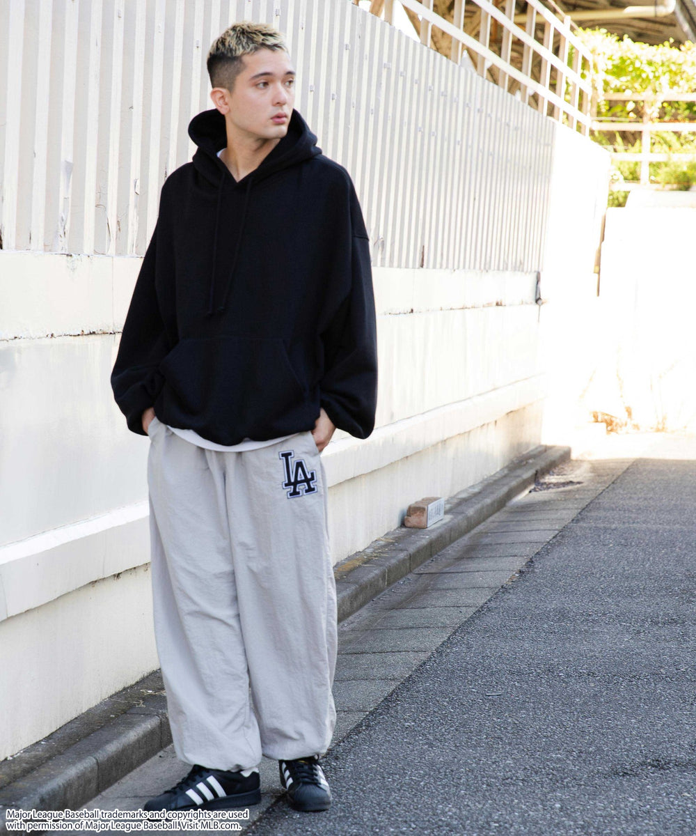 Lグレー モデル：178cm L着用