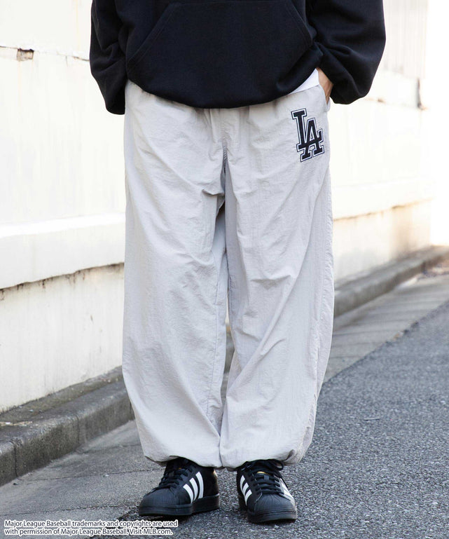 Lグレー モデル：178cm L着用