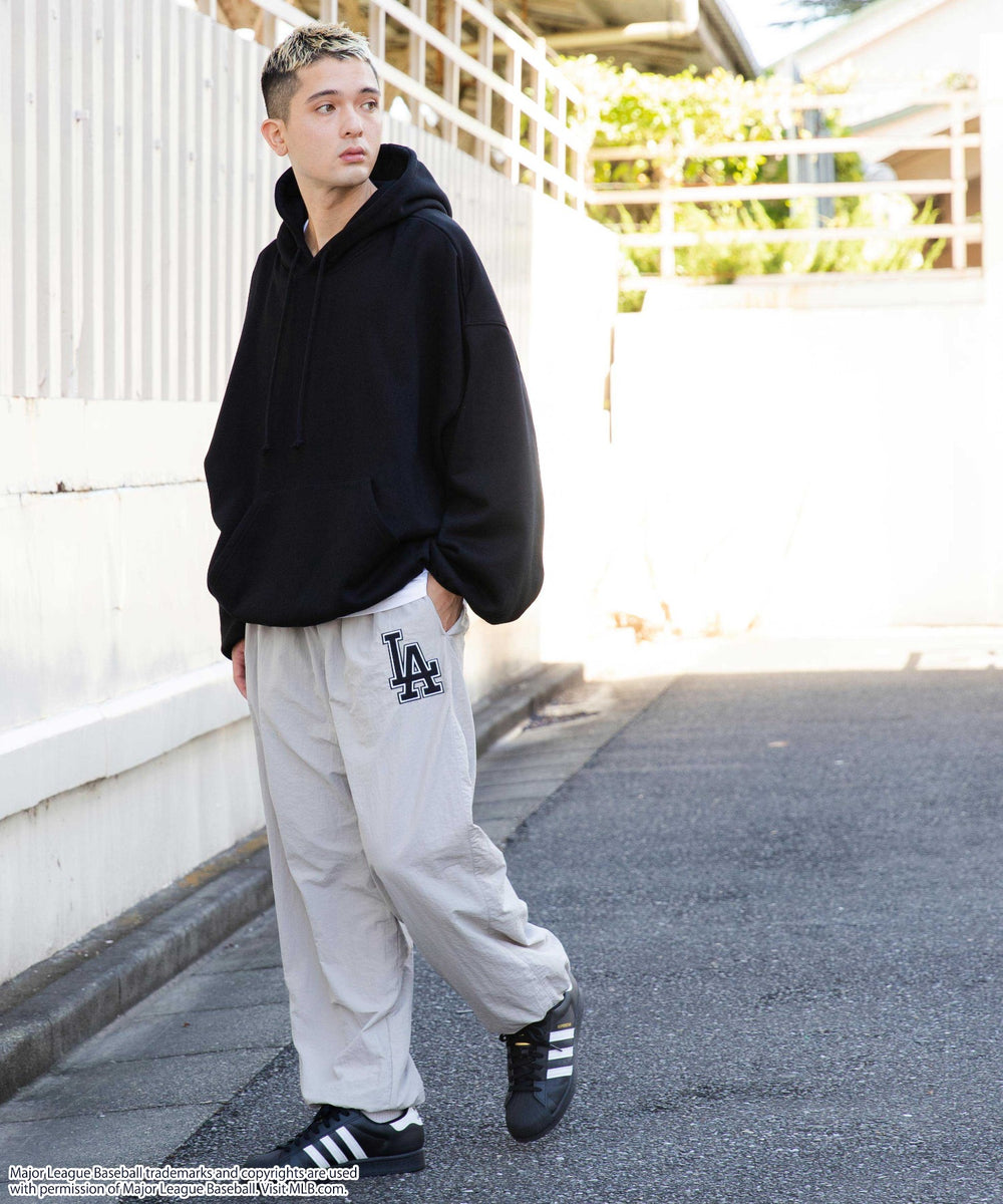 Lグレー モデル：178cm L着用