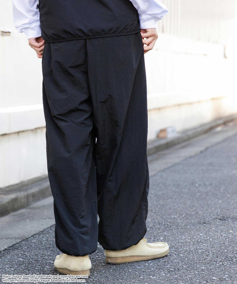 ブラック モデル：178cm L着用