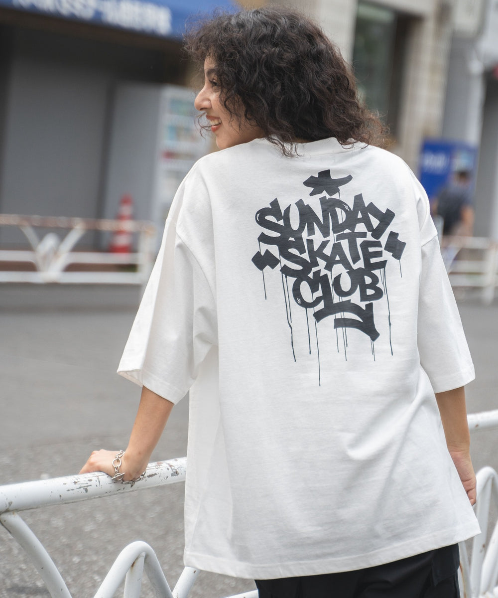 ホワイト モデル：166cm L着用