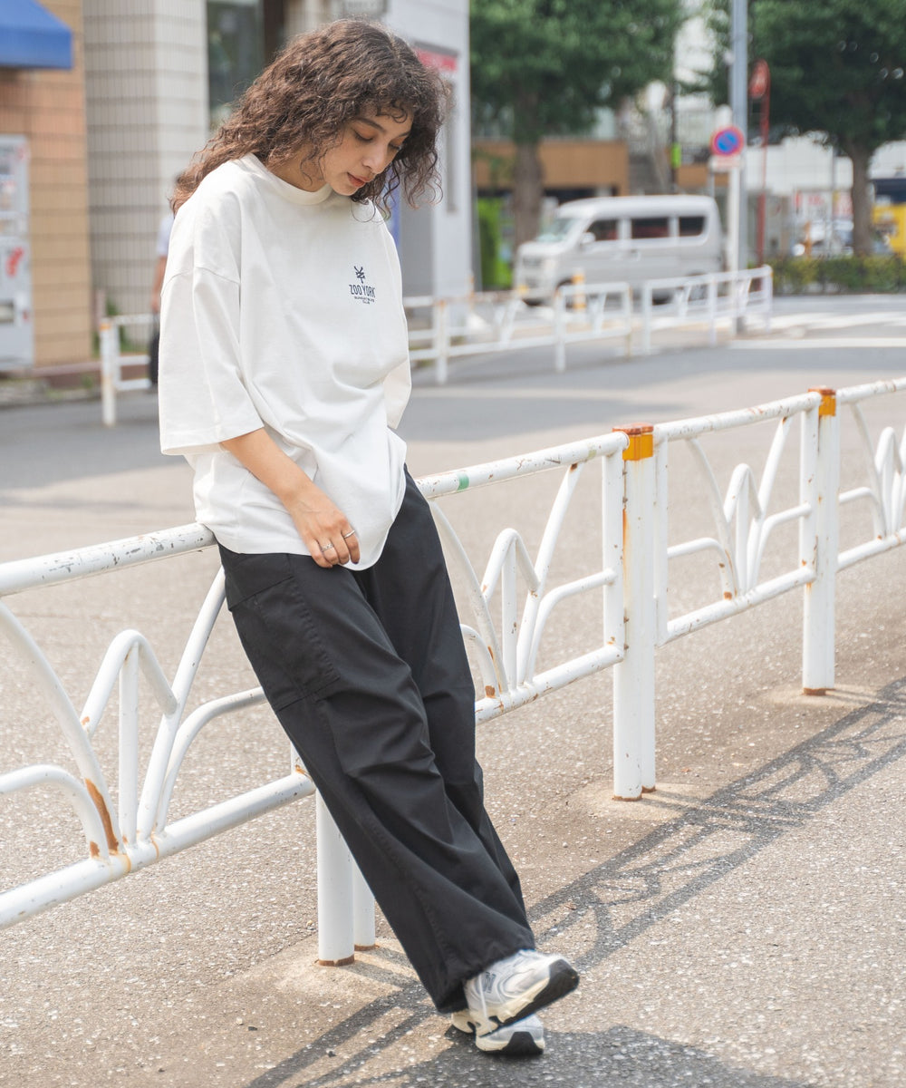 ホワイト モデル：166cm L着用