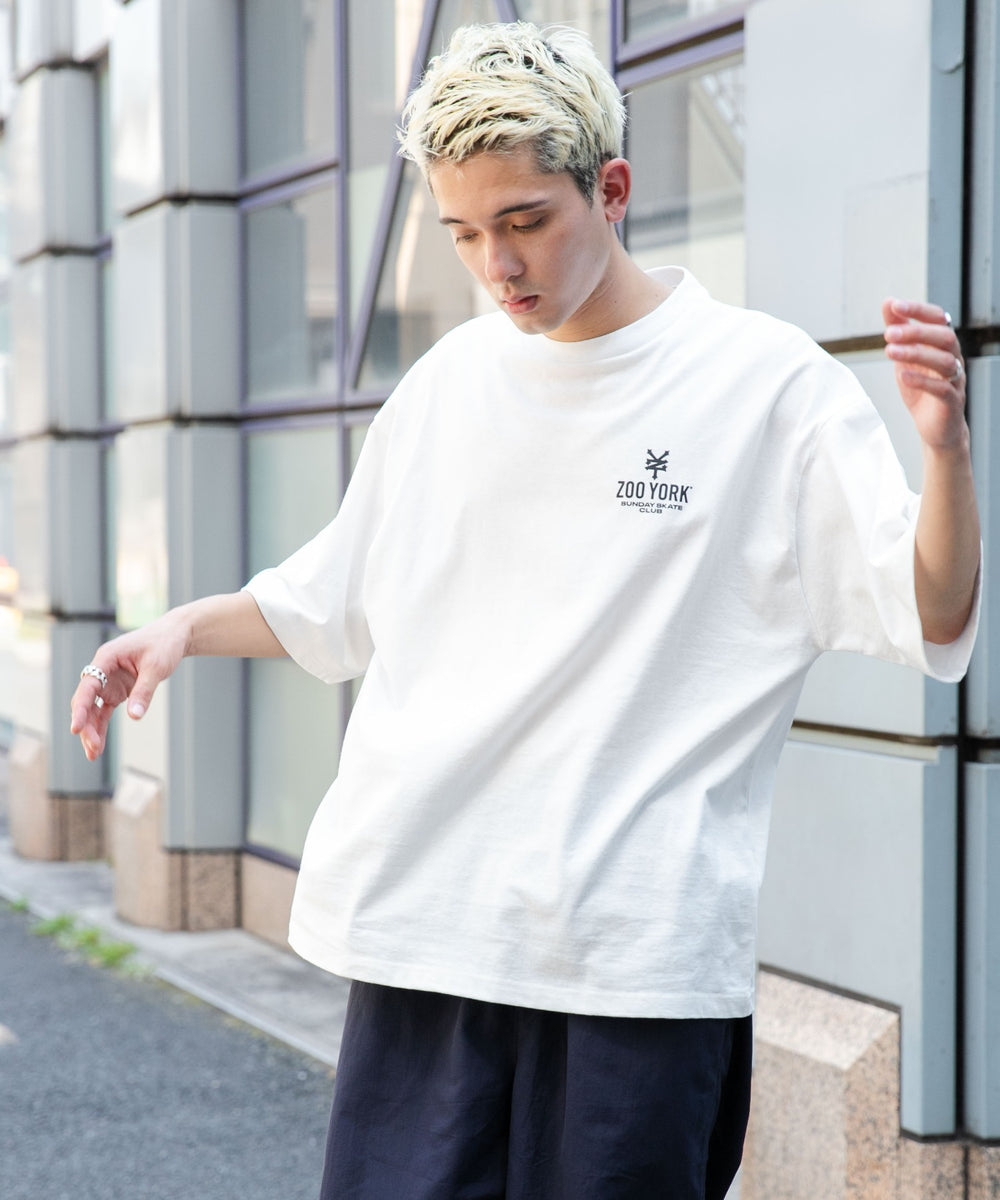 ホワイト モデル：178cm L着用