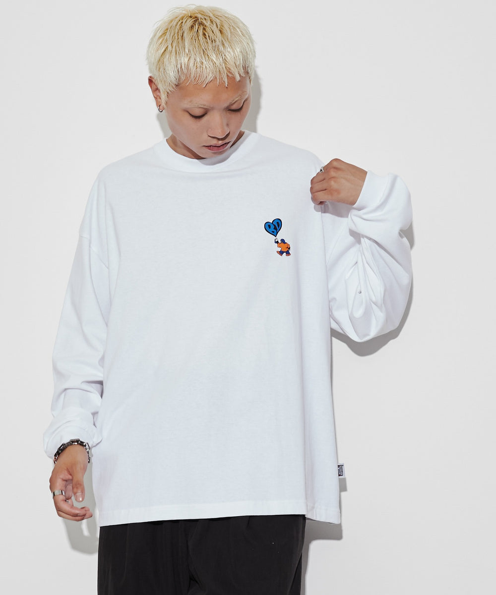 ホワイト モデル：178cm L着用