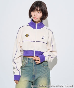 オフホワイト モデル：160cm F着用