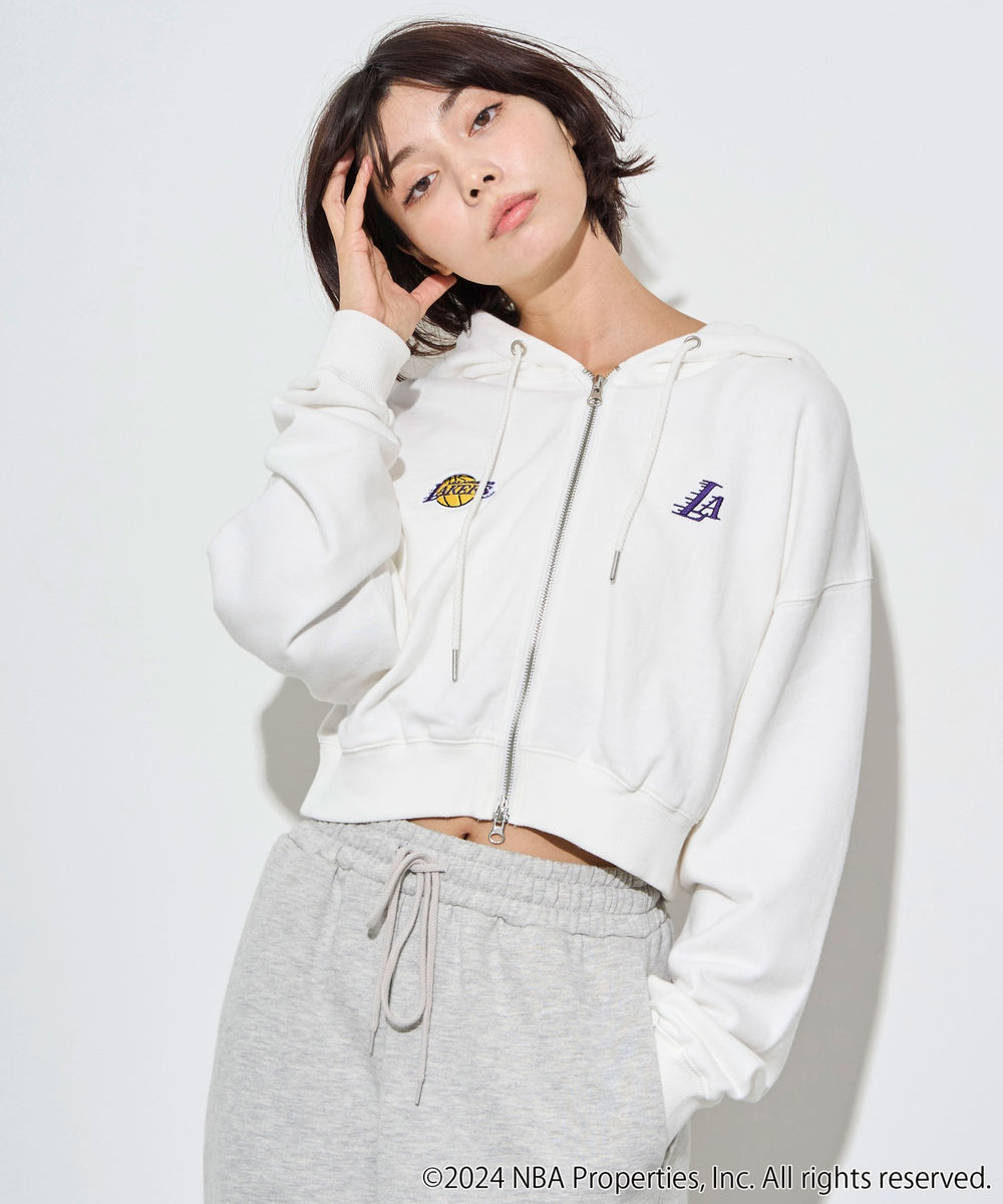 ホワイト モデル：160cm F着用