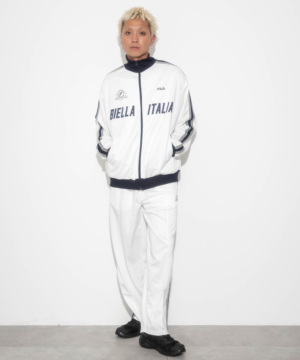 オフホワイト　モデル：178㎝　L着