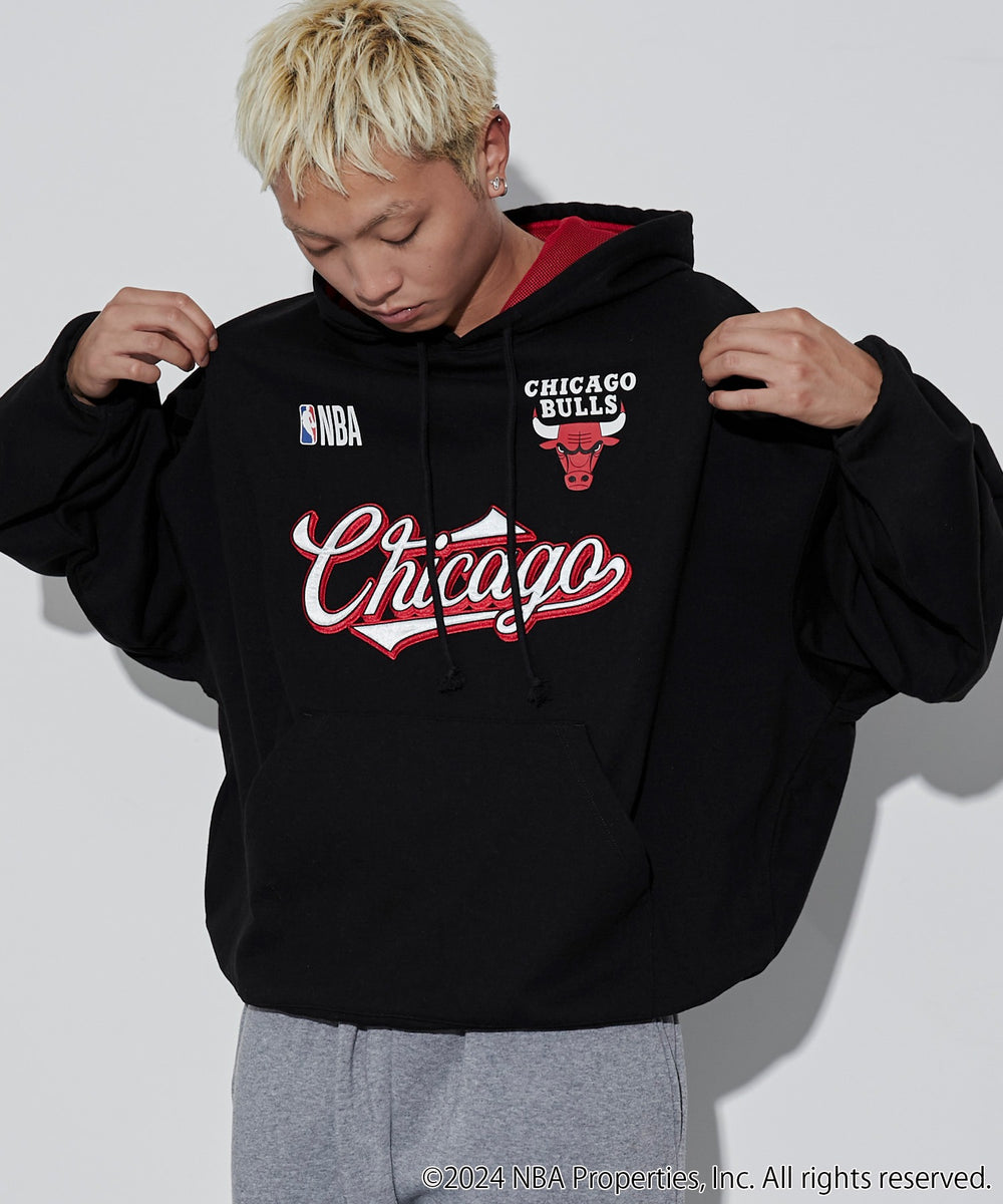 ブラック モデル：178cm L着用