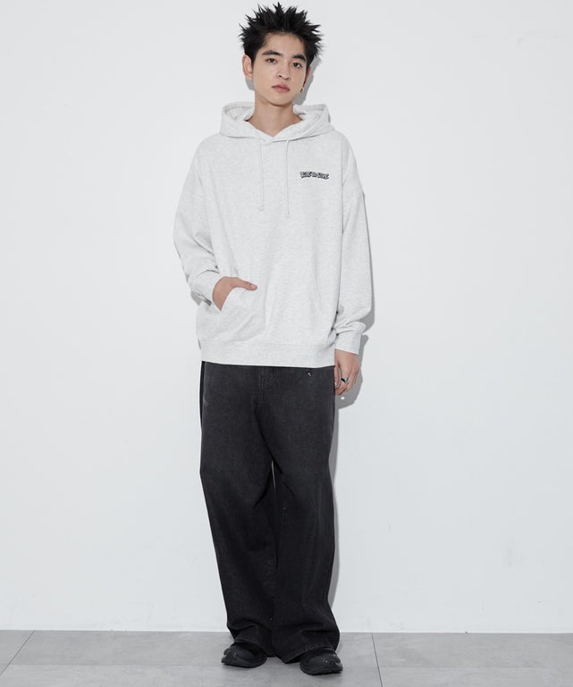 アッシュグレー モデル：180cm L着用