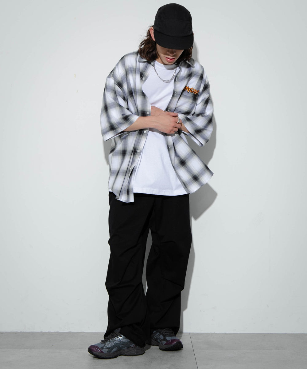 ホワイト系チェック1 モデル：174cm L着用