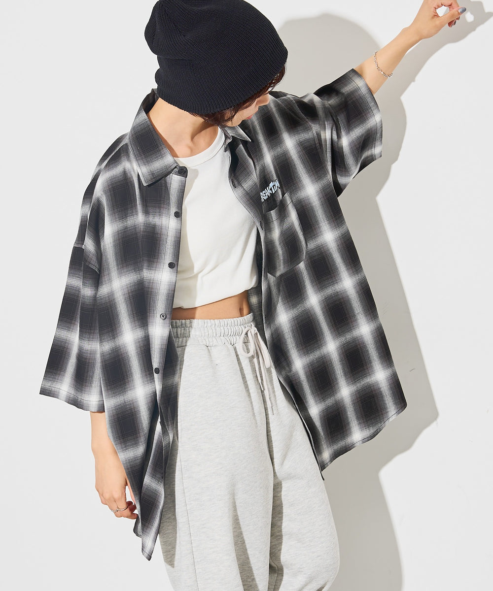 ブラック系チェック モデル：160cm L着用
