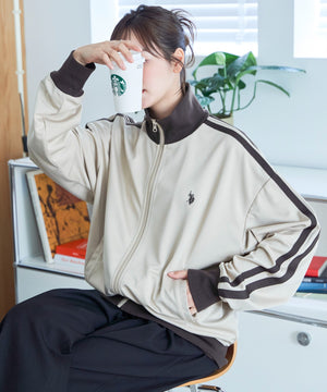 ベージュ モデル：165cm F着用