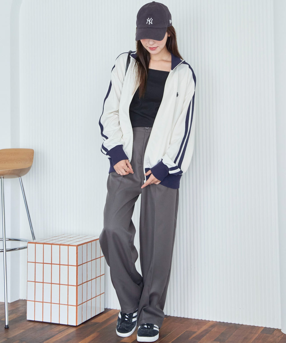 オフホワイト モデル：165cm F着用