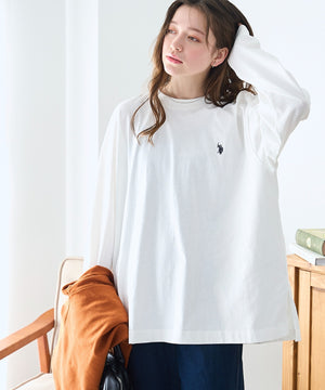 ホワイト モデル：162cm M着用