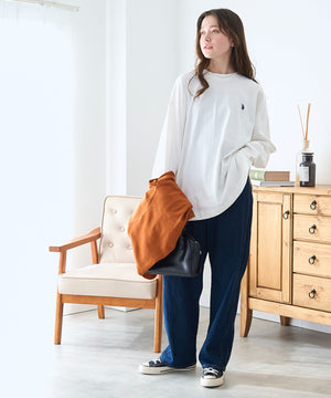 ホワイト モデル：162cm M着用