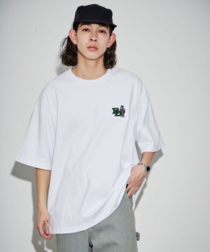 ホワイト　モデル:174cm L着用