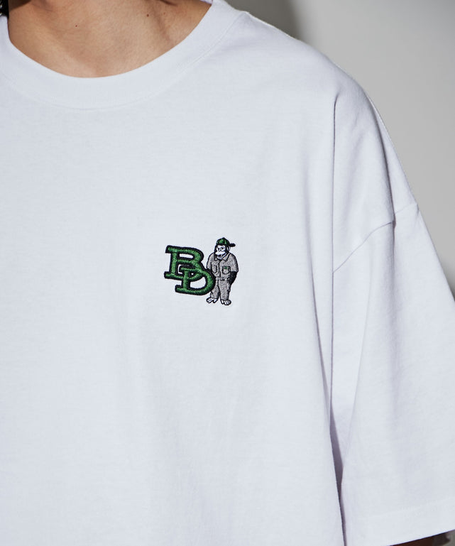 ホワイト　モデル:174cm L着用