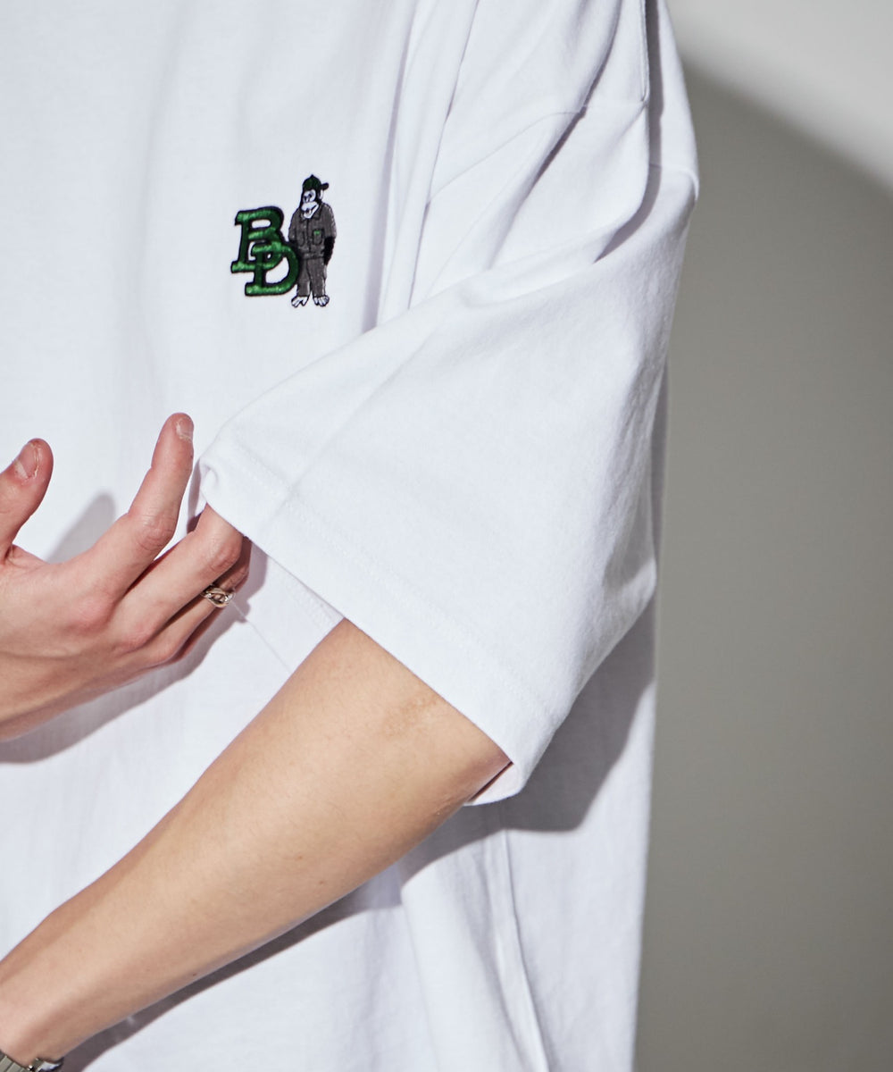 ホワイト　モデル:174cm L着用