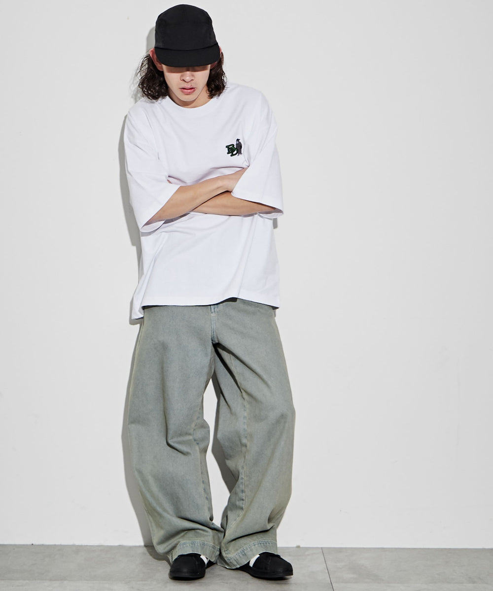 ホワイト　モデル:174cm L着用