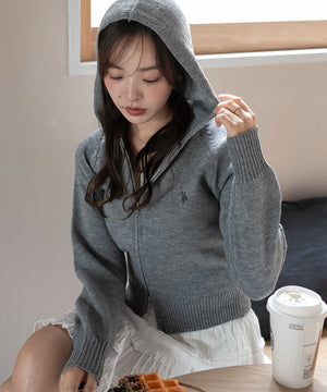 グレー　モデル：165cm F着用