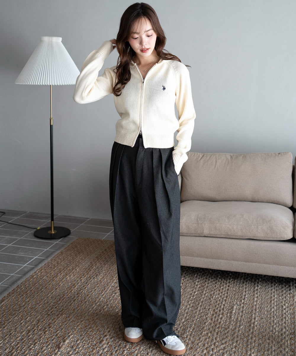 ホワイトアイボリー　モデル：165cm F着用