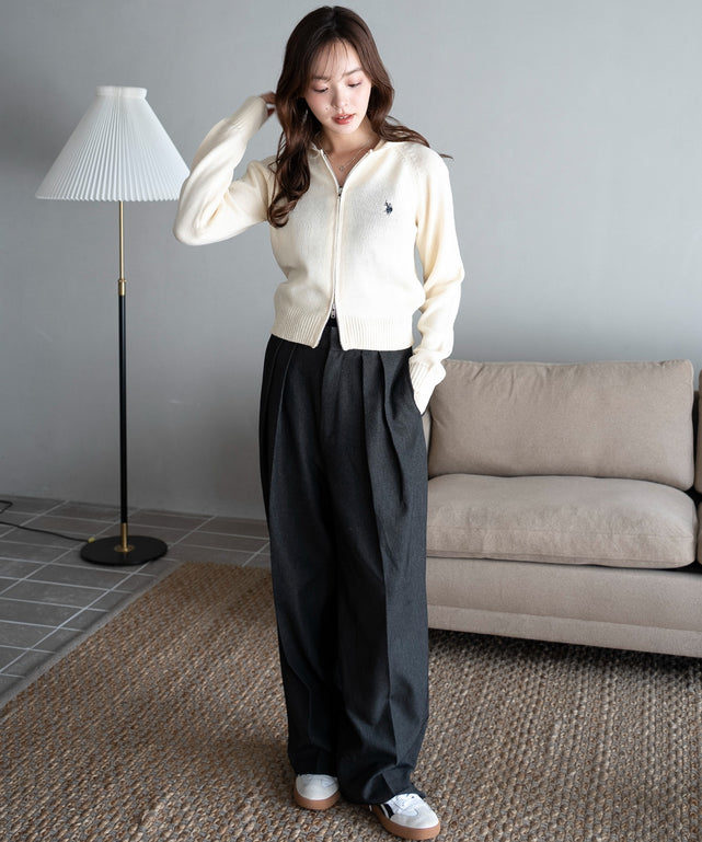 ホワイトアイボリー　モデル：165cm F着用