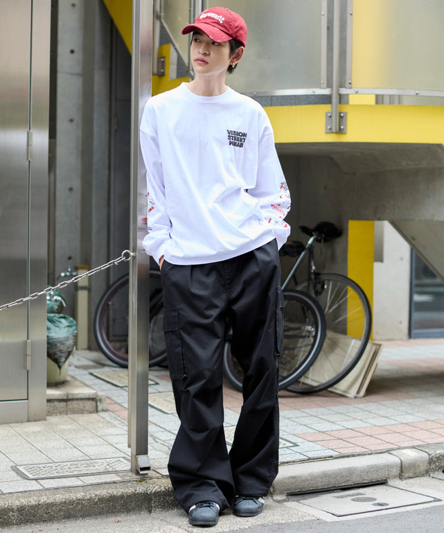 ホワイト モデル：180cm L着用