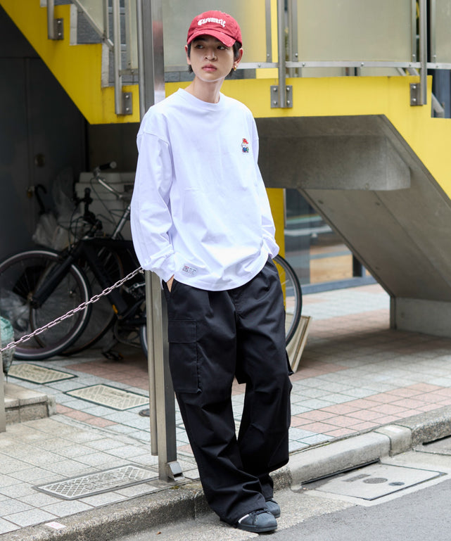 ホワイト モデル：180cm L着用