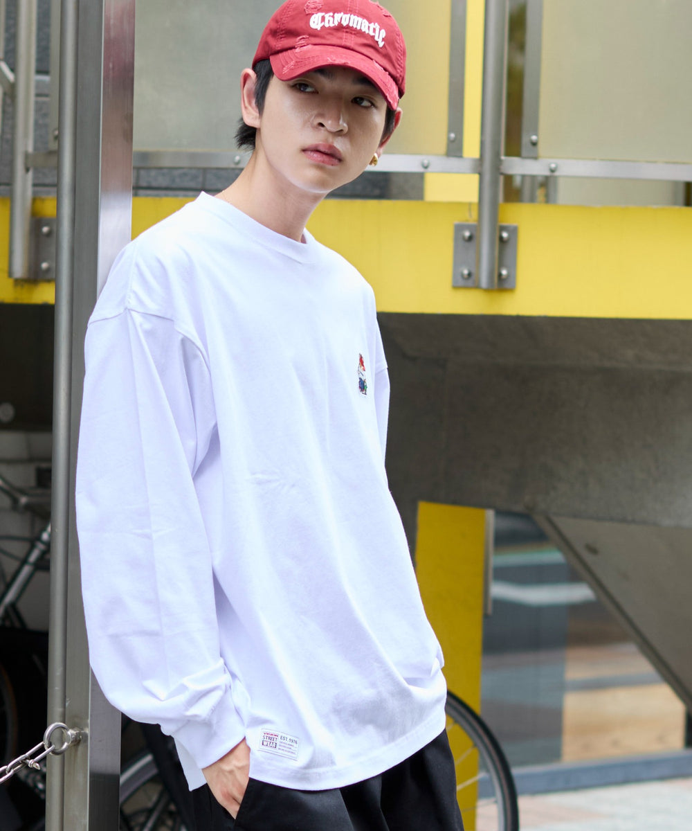 ホワイト モデル：180cm L着用