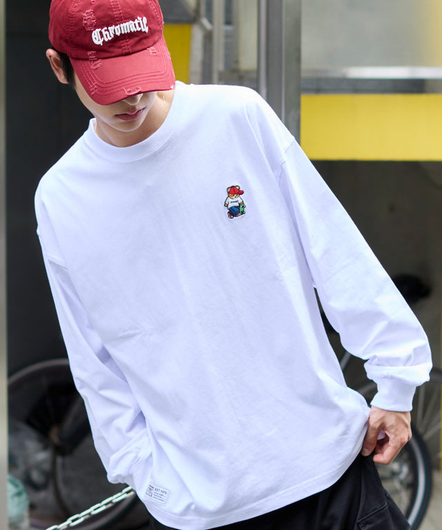 ホワイト モデル：180cm L着用