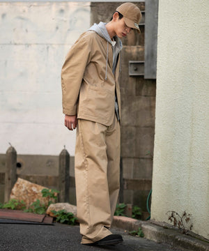 ベージュ モデル：180cm L着用