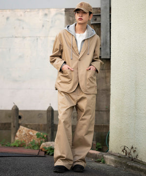 ベージュ モデル：180cm L着用