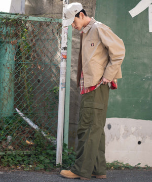 ベージュ モデル：180cm L着用