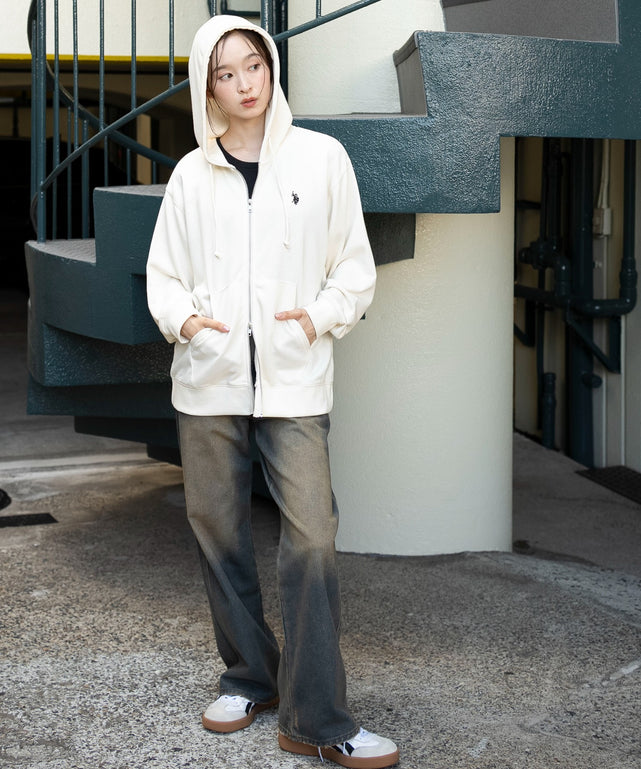 オフホワイト　モデル：163cm M着用