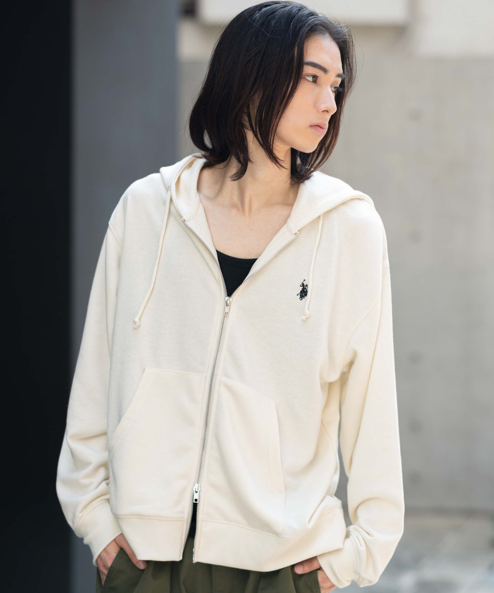 オフホワイト モデル：175cm M着用