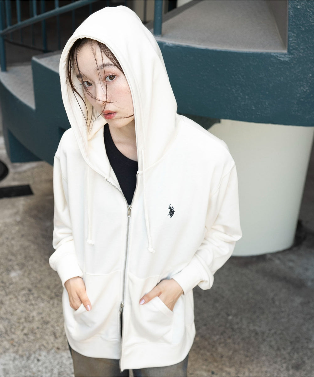 オフホワイト　モデル：163cm M着用