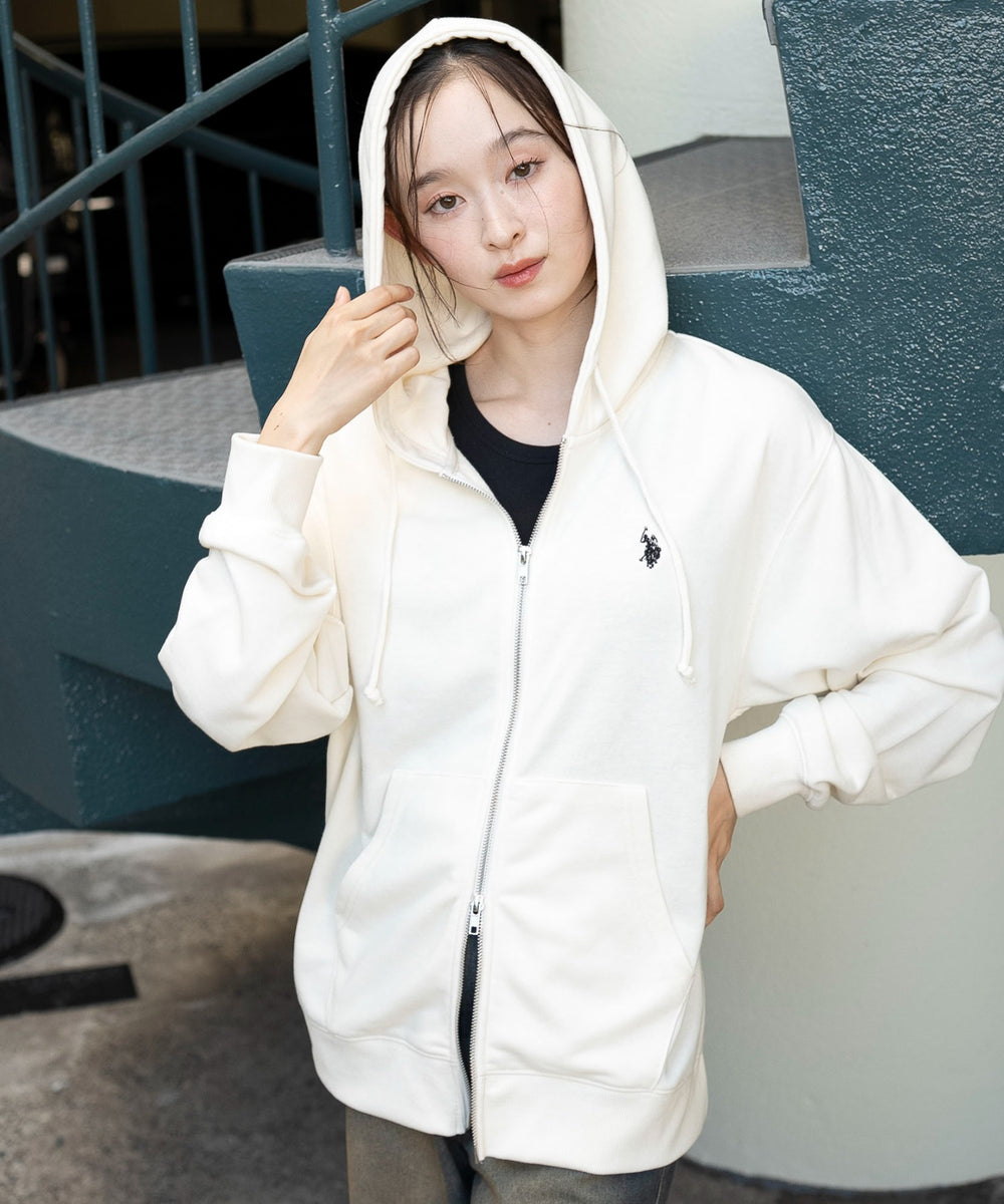 オフホワイト　モデル：163cm M着用