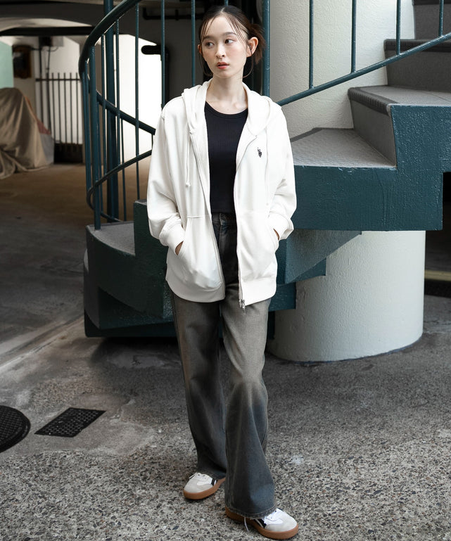 オフホワイト　モデル：163cm M着用